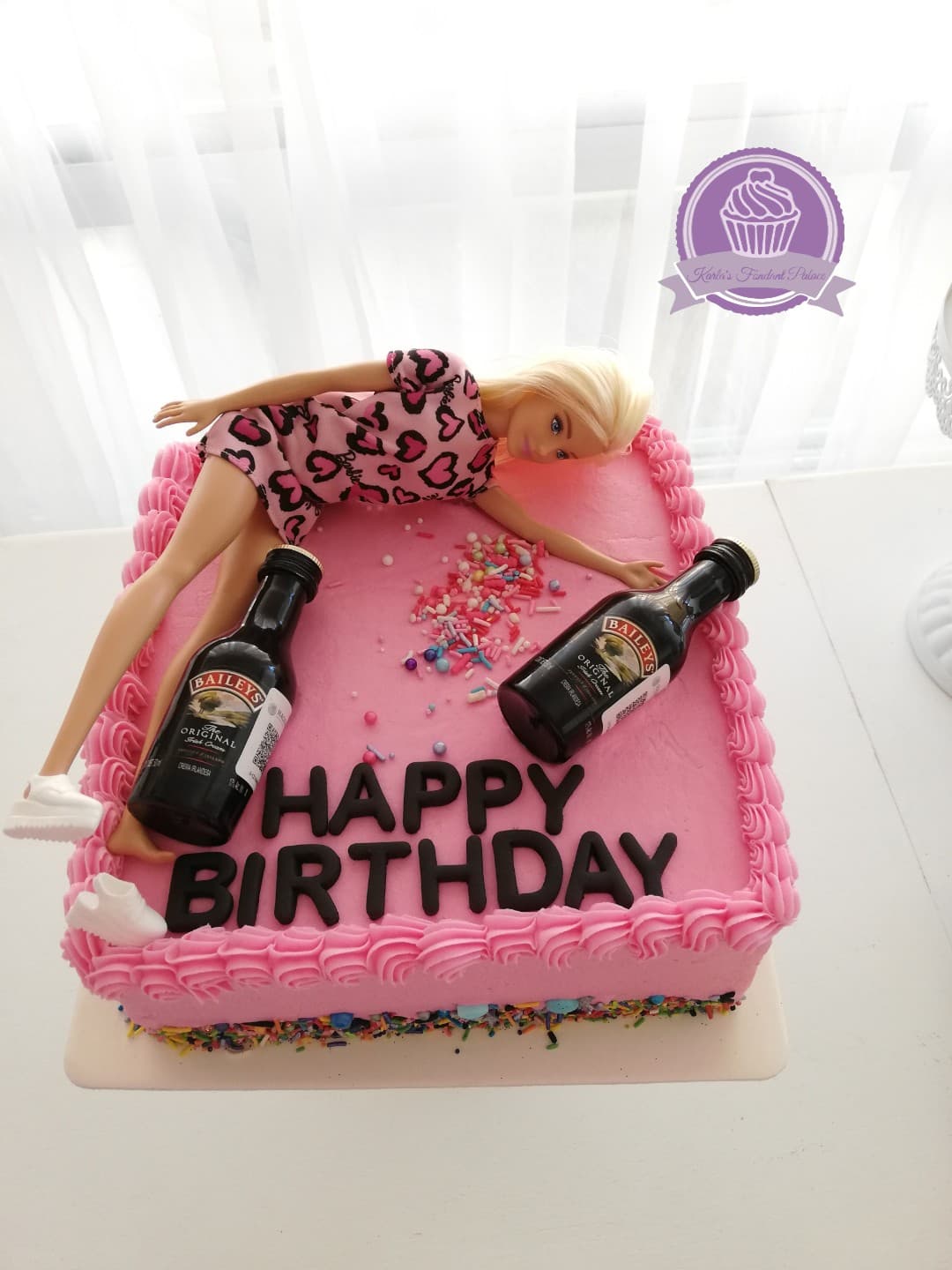 Pastel de cumpleaños decorado