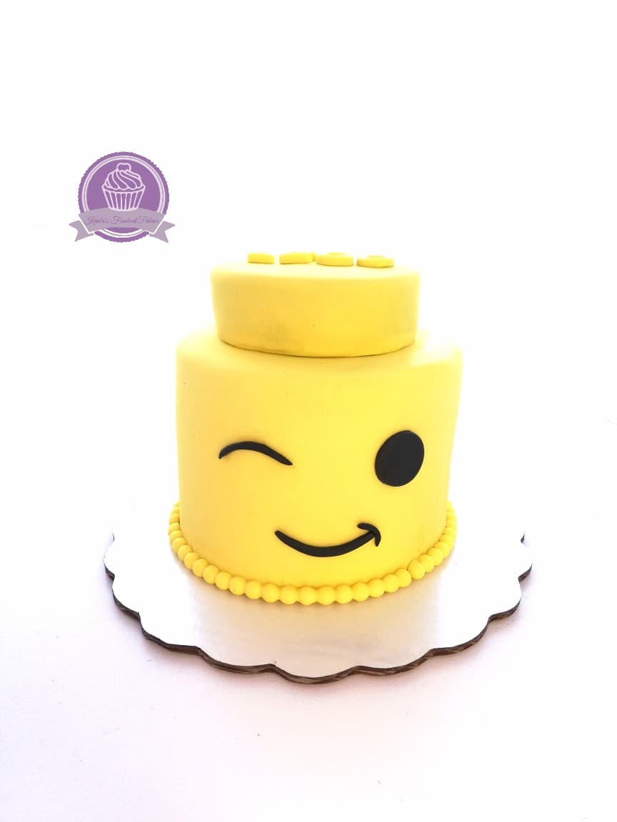Pastel de fondant para celebración de cumpleaños