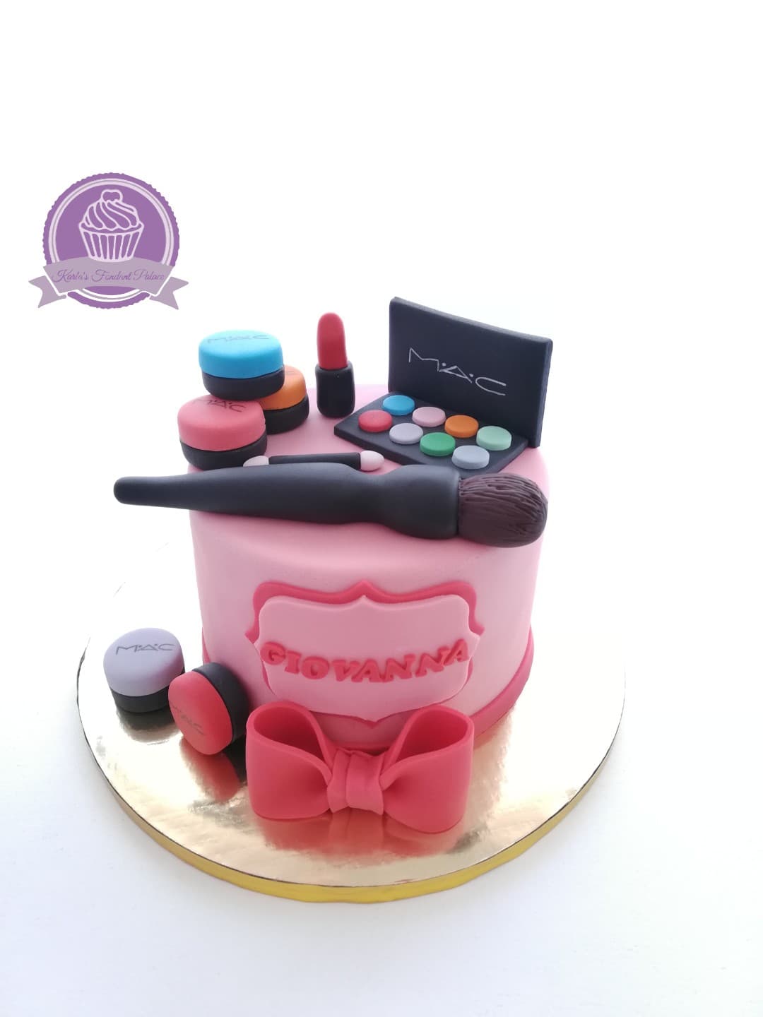 Pastel de cumpleaños decorado