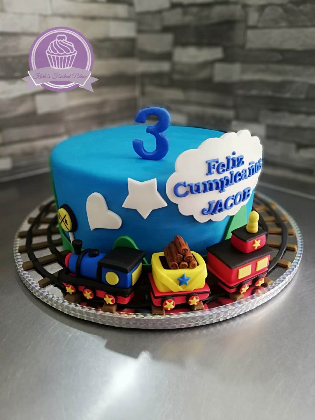 Pastel de cumpleaños decorado