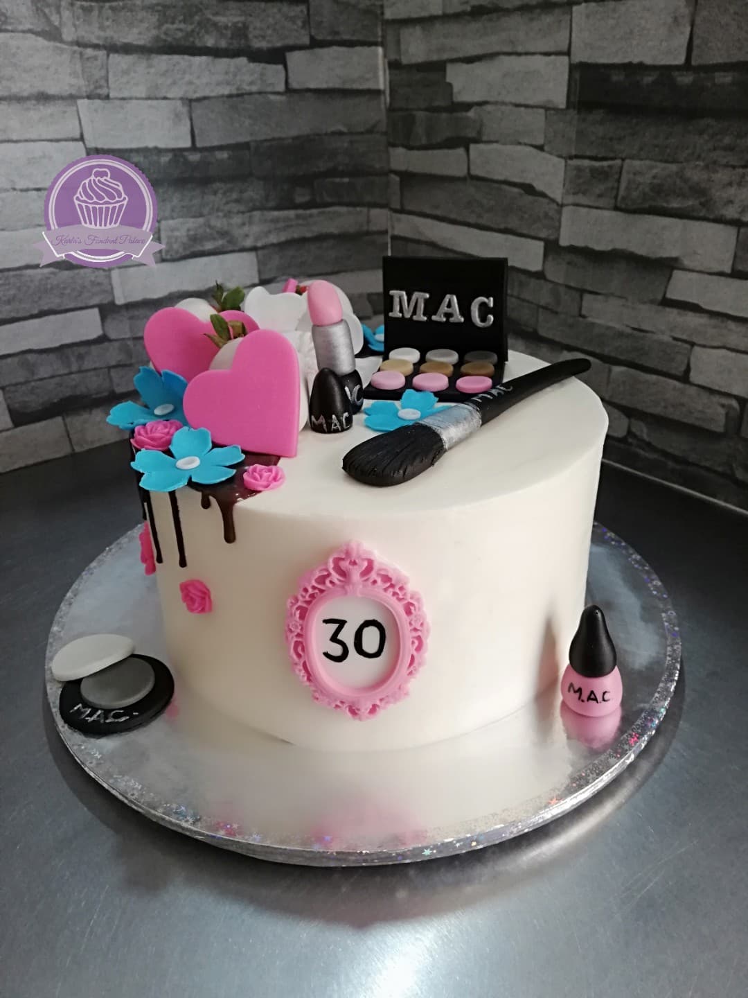 Pastel de cumpleaños decorado