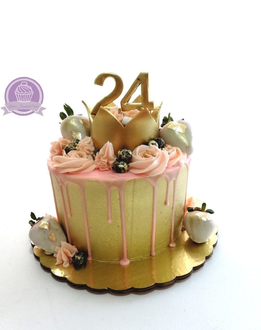 Pastel de fondant para celebración de cumpleaños