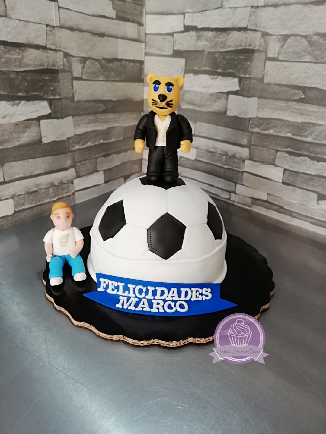 Diseño personalizado de pastel en Fondant Palace