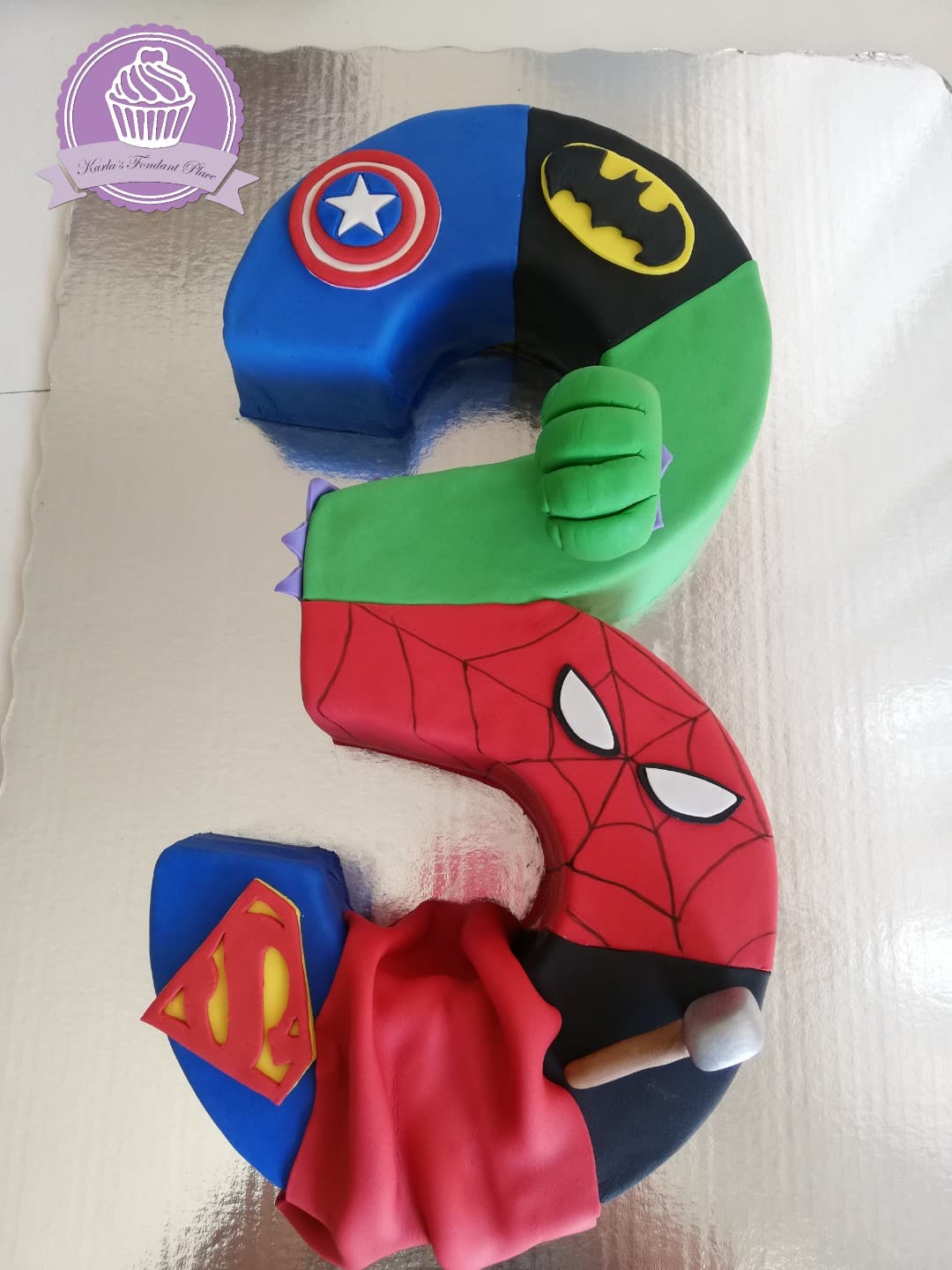 Pastel temático de fondant
